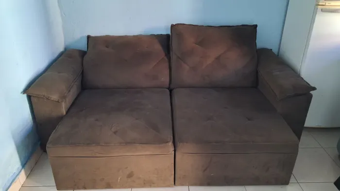 Sofá retrátil semi novo