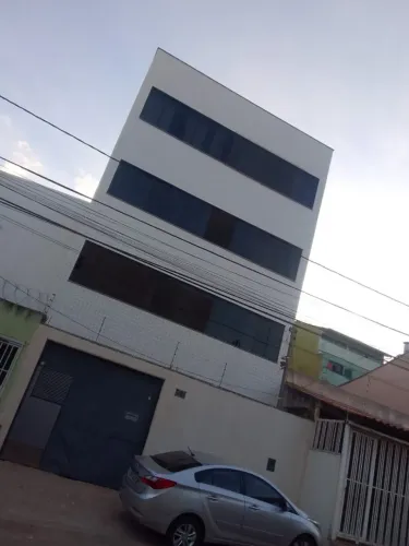 Alugo apartamento de 2 quartos no térreo na QS 16 Riacho Fundo 1