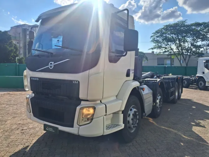Volvo Vm 330 2021