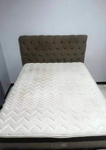 Cama completa! Colchão + base + cabeceira