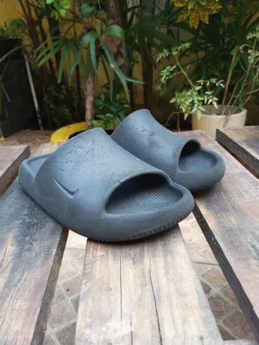 Sandália Slide Nike