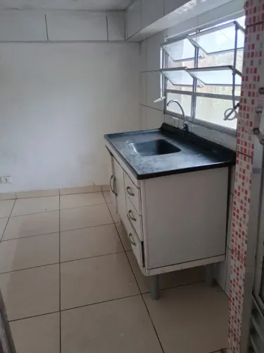 Casa 1 cômodo Ferraz/jardim castelo