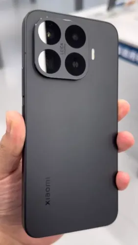 Smartphone Premium Xiaomi 17T Pro 5G - Preto - 512/12 + Garantia Novo