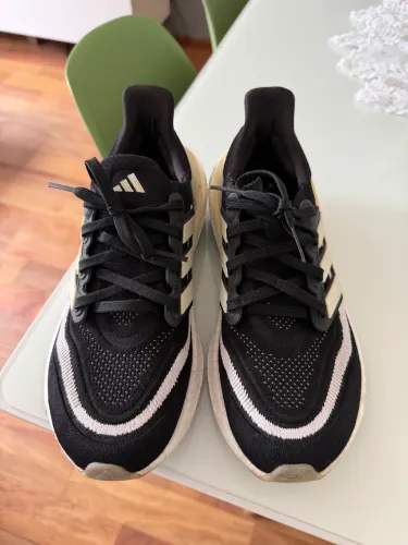 Adidas Ultraboost Light