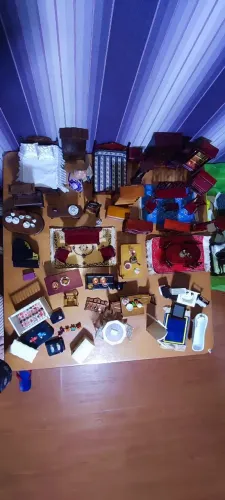 Lote a miniaturas de móveis 