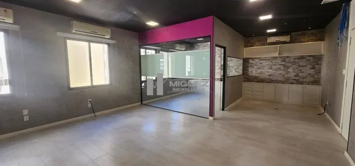 Aluga-se sala comercial, Avenida Rio Branco, 66m²