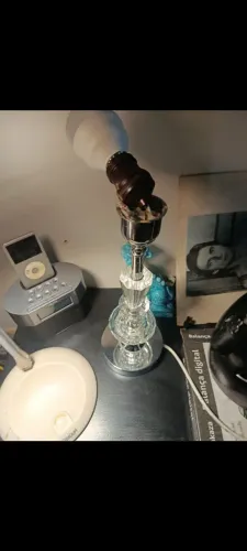 Abajur de Mesa Vintage Clássico - Base em Vidro Trabalhado e Cúpula Plissada