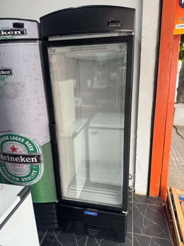 Cervejeira 570 litros Usada com peças novas
