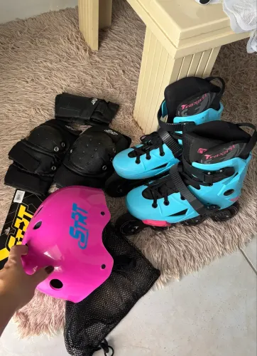Kit patins + proteções n37 Traxart revolt
