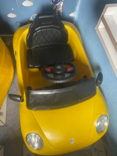 Carro elétrico infantil 