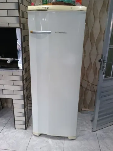 Geladeira ótima 