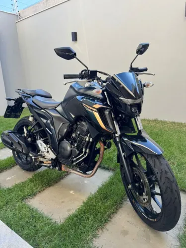 Vendo Fz25 ano 2024