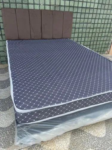 Cama de casal com colchão separado de espuma D20 novo!