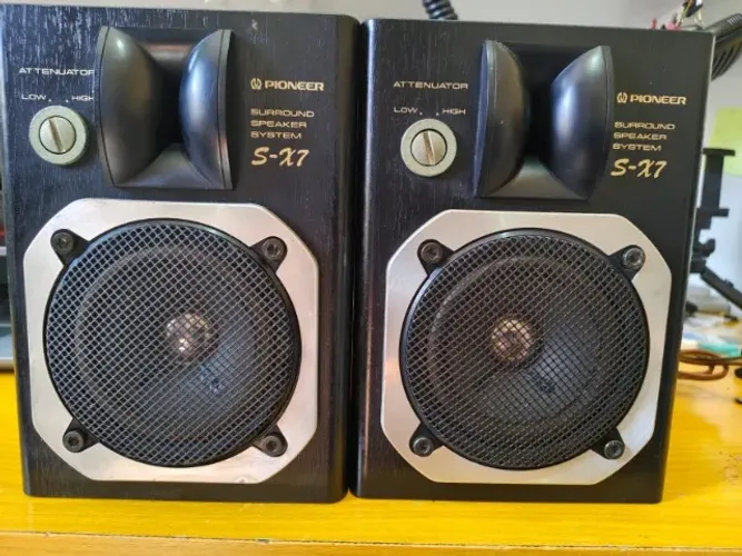 Mini caixa acustica Pioneer S-x7