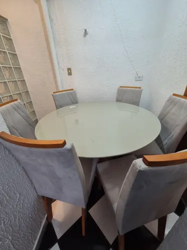 Mesa de jantar redonda com 6 cadeiras madeira maciça