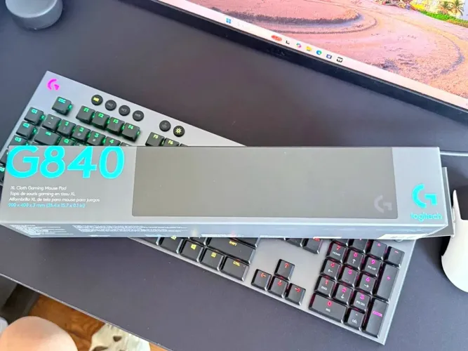 Mousepad Logitech G840