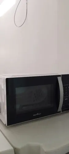 Microondas Britânia 