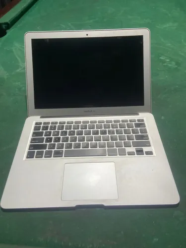 MACBOOK AIR A1466