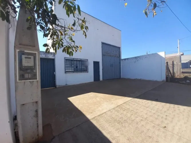 Barracão à venda, 166 m² por RS 670.000,00 - Kemp - Iracemápolis-SP