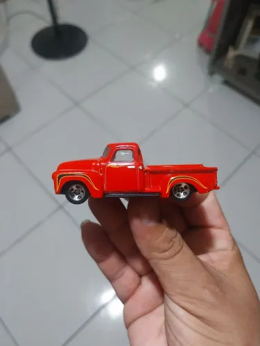 Hot Wheels '52 Chevy Pickup
