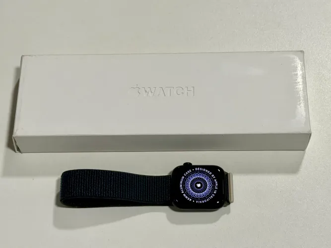 Apple Watch Series 9 45 mm GPS Midnight pulseira loop