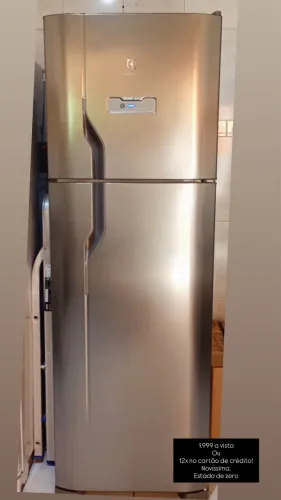 Vendo Geladeira Inox / Sofá 3 lugares / Forno de embutir. Tudo Novo!