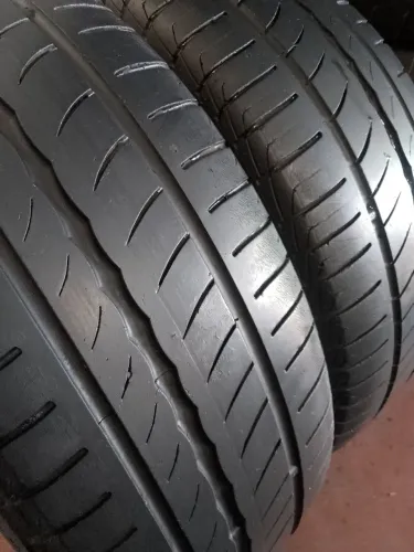 Par pneus 195/55/15 Pirelli cinturato p1 