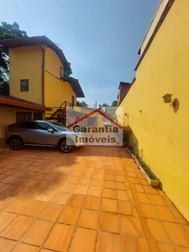 Casa à Venda em Vila Diva, Carapicuíba | 2 Suítes