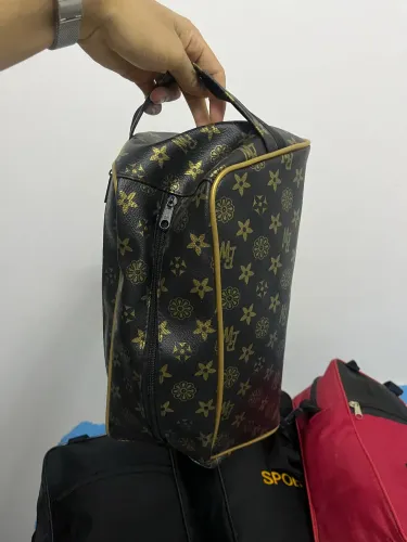 Porta-chuteira de couro/ bolsa masculina 