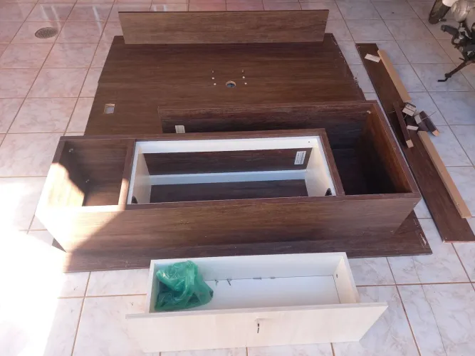 Rack com painel em excelente estado 1.85×1.65