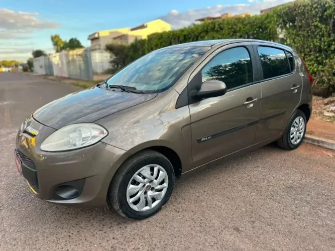 Fiat Palio Attractive 1.0 EVO Fire Flex 8V 5P 2014