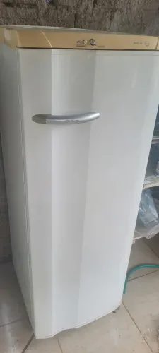 ? VENDO GELADEIRA ELECTROLUX DE GELO SECO 330L FUNCIONANDO PERFEITAMENTE 