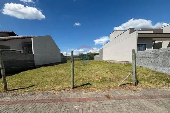 Terreno à Venda - Indaial, Bairro Warnow