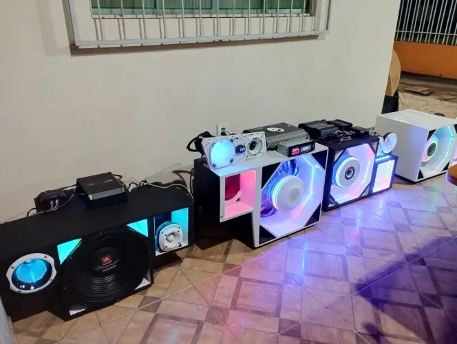 Som automotivo - caixa trio - 4 vias - Bob - som residencial 