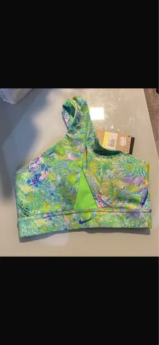 VENDO Top Nike NUNCA USADO