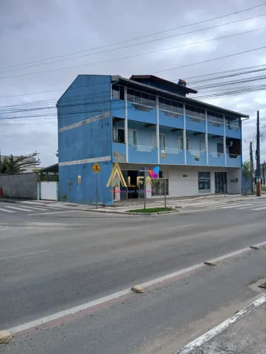 Prédio 3 dormitórios à venda Meia Praia Navegantes/SC