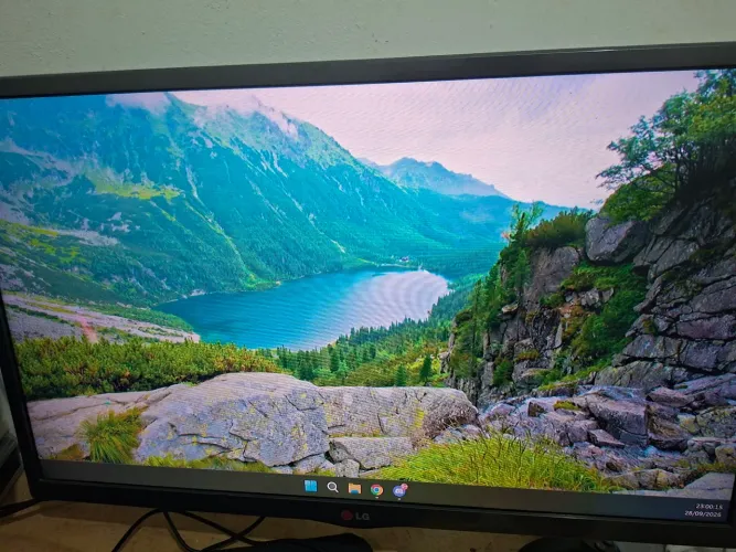 Monitor TV - LG de 28 POL. com braço articulado