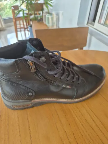 Bota ferracini em couro