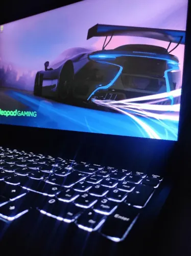 Notebook Gamer Lenovo i5 GTX 1650 (Semi Novo)