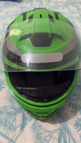 Capacete novo