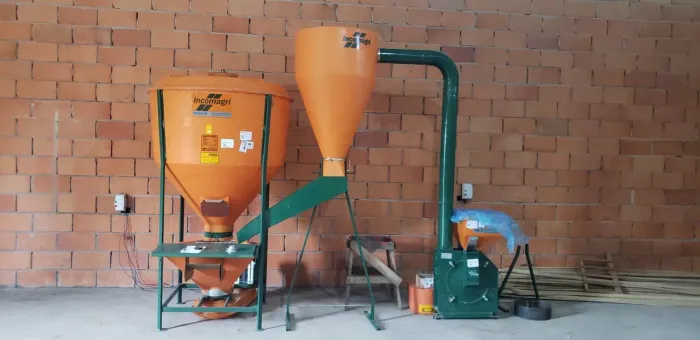 Vendo uma fábrica  de ração completa