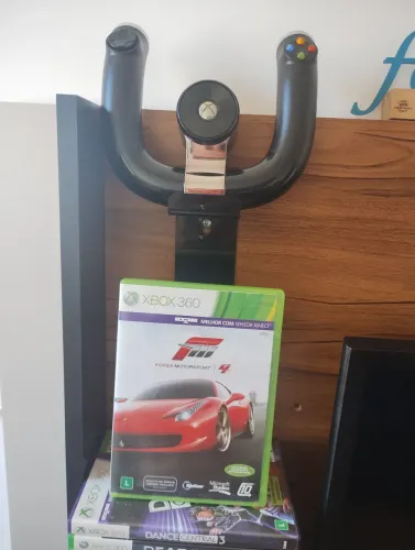 Kit volante e jogo originais do Xbox 360