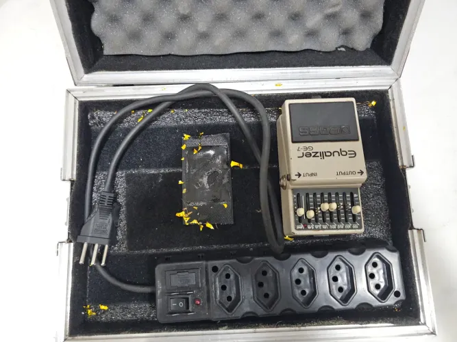 Pedal Boss Equalizer Bass GEB-7 + Maleta