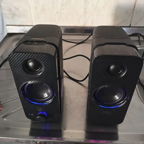 Par de Caixas de Som Gamer JBL Quantum Duo 20W RMS - RGB / Bluetooth / USB / P2