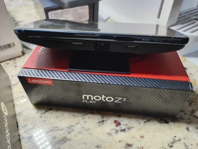 Moto Z3 completo