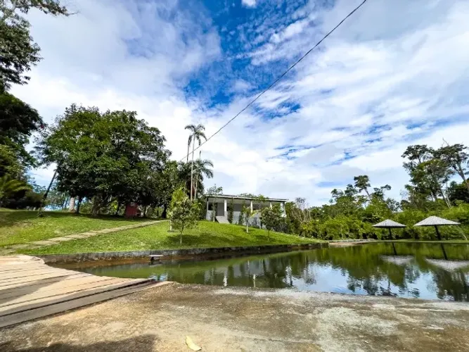 Chácara à 14km de Candeias do Jamari - Terreno com 75.000m² e Riacho Privativo!!