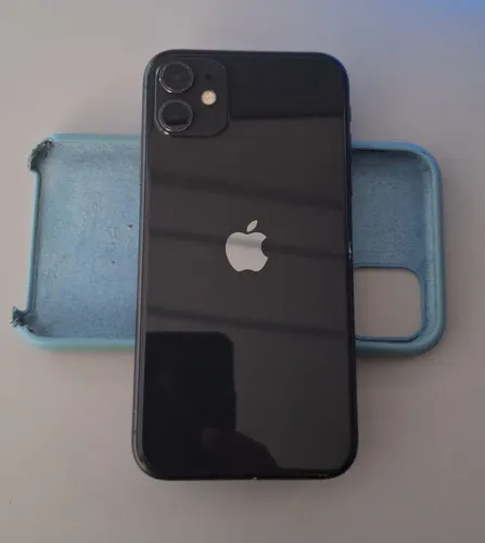 Iphone 11 128Gb preto em perfeito estado com carregador e caixa