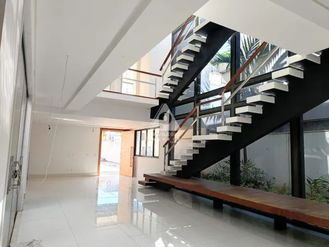 Casa condomínio Rio Mar - 4 suítes, piscina, sauna, energia solar - Barra da Tijuca