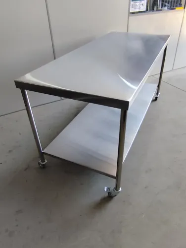 Bancada Inox 1,10x0,70x0,90m com Prateleira Inferior