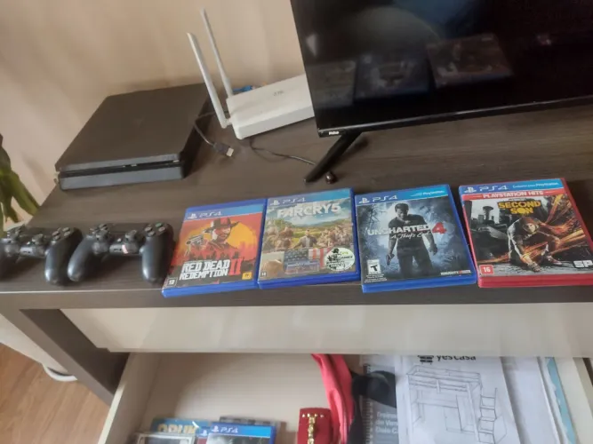 Ps4 slim